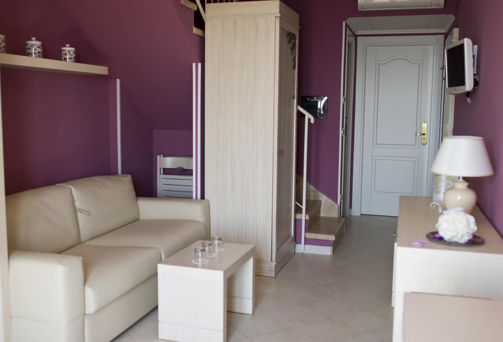Palazzo Reginella Apart otel Bovalino Marina Oda fotoğraf